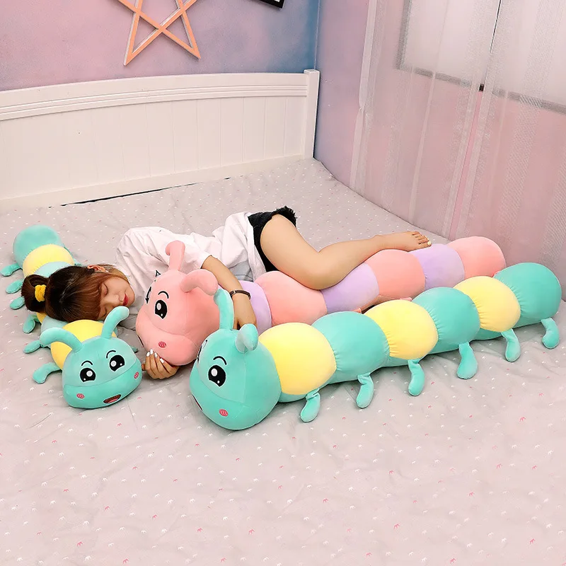 Coussin peluche animaux chenille